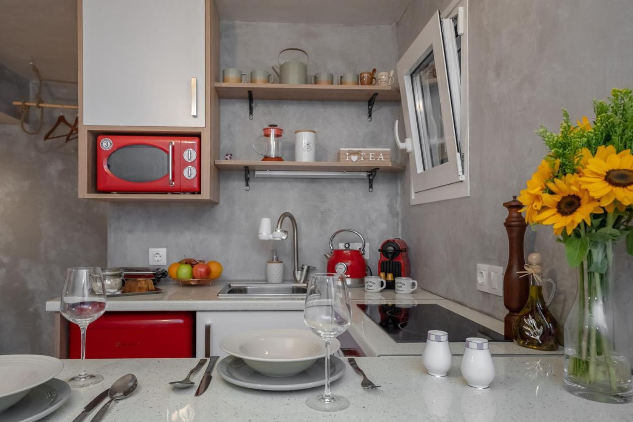 Cozy Tiny Apartment In The Heart Of Plaka Athen Exterior foto