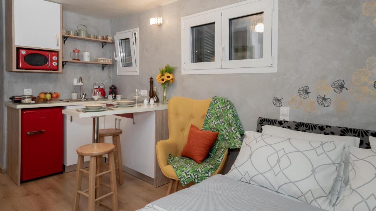 Cozy Tiny Apartment In The Heart Of Plaka Athen Exterior foto